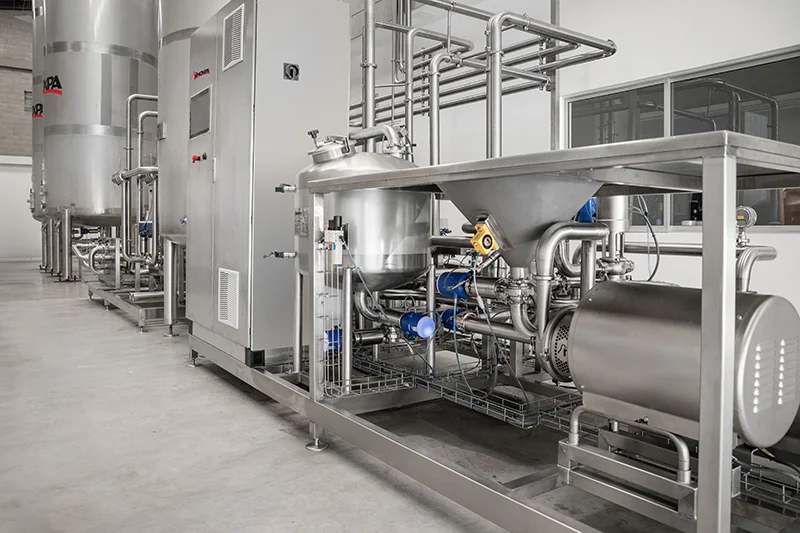 Automatic line for isotonic beverages
